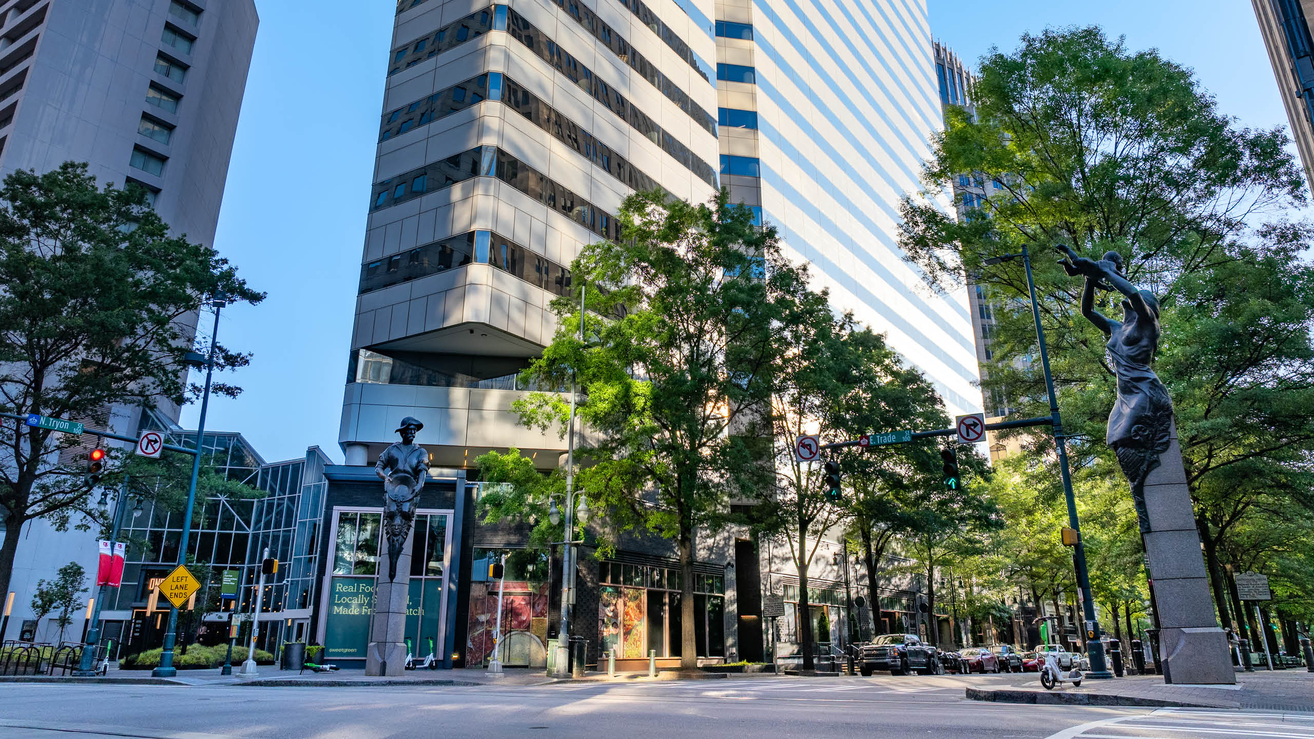 <p>SPECTRUM LEASING ONE INDEPENDENCE CENTER</p>